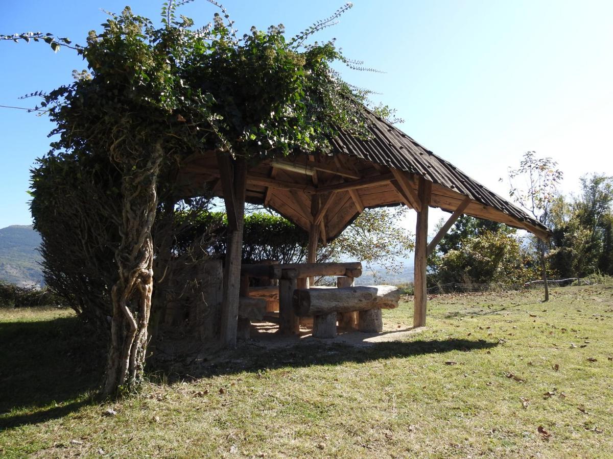 Villa Il Vecchio Olmo Gagliano Aterno Esterno foto