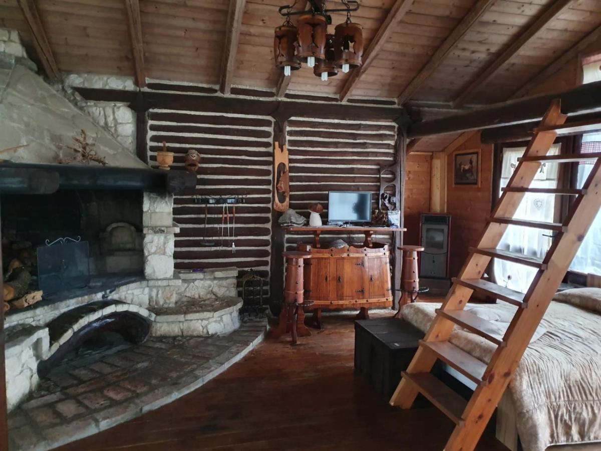 Villa Il Vecchio Olmo Gagliano Aterno Esterno foto