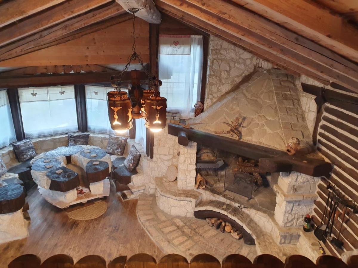 Villa Il Vecchio Olmo Gagliano Aterno Esterno foto